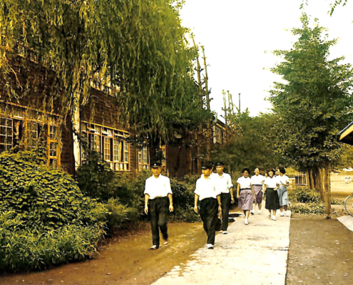 1962年校舎前通路