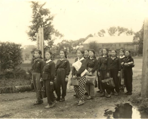 1946年頃正門前